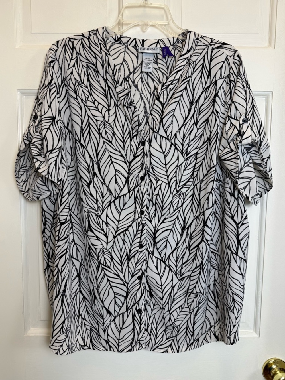 Catherines Black & White Leaf-Print Button Front Top Size 1XWP Women’s Petite